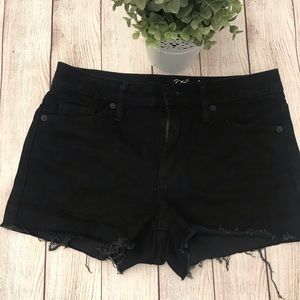 5/$25 Universal Thread high rise shorts size 6